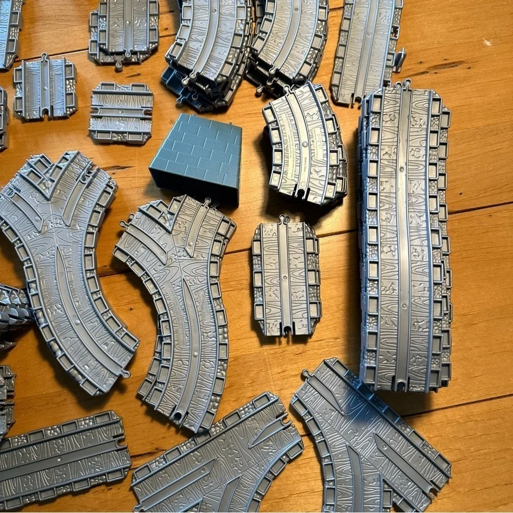 Thomas & Friends Take Along Tracks Lot